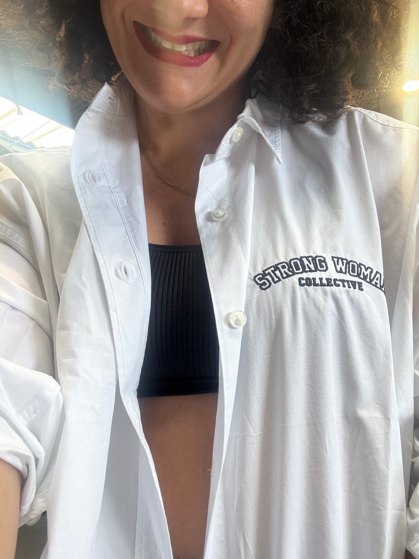 The 90s Mum Boxy Shirt - white and black